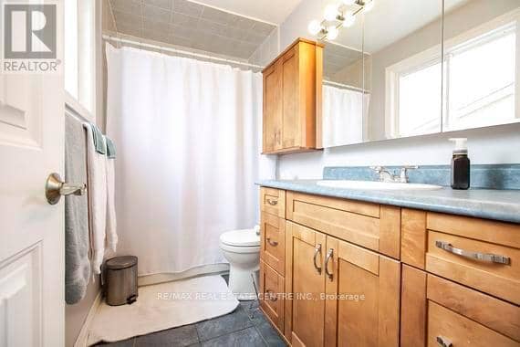 125 Madoc Drive — photo 17 of 22