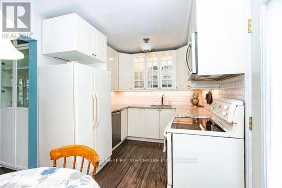 125 Madoc Drive — photo 6 of 22