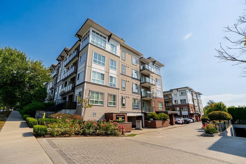 302 6468 195A STREET, Surrey, photo 2