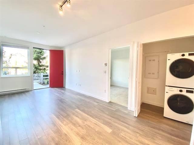102 15858 FRASER HIGHWAY, Surrey, photo 5