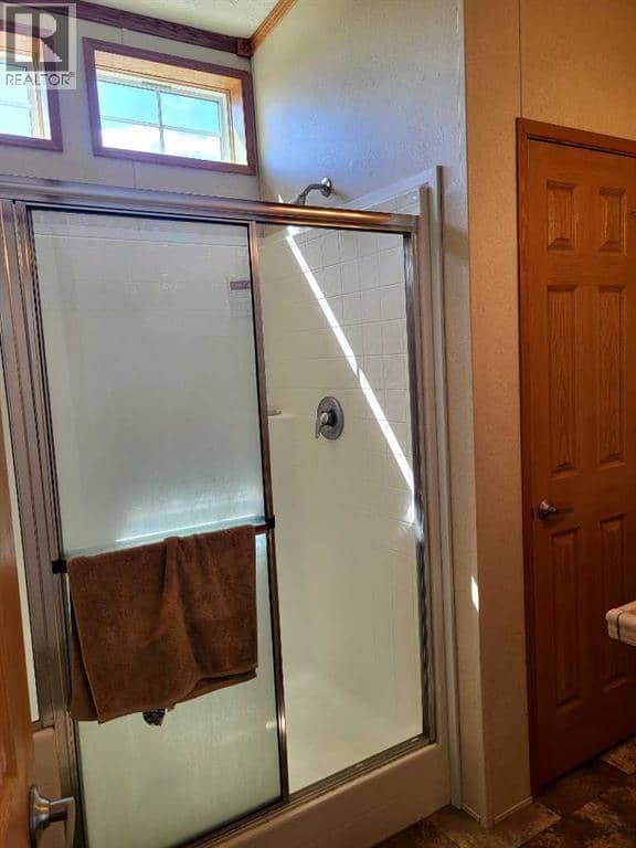 166A, 10042 Township Road 422 — photo 28 of 40