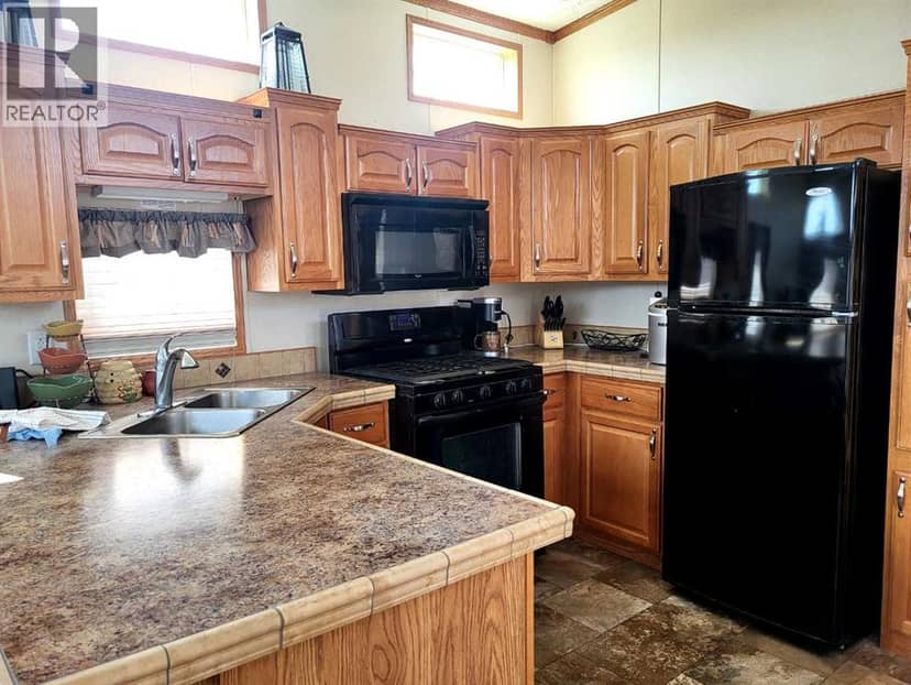 166A, 10042 Township Road 422 — photo 16 of 40
