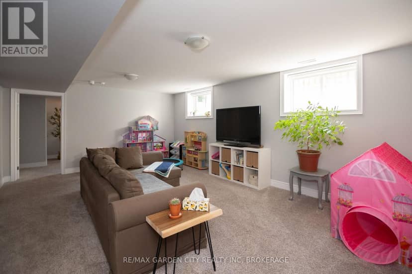 4073 Village Creek Drive — photo 29 of 40