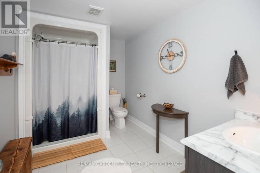4073 Village Creek Drive — photo 36 of 40