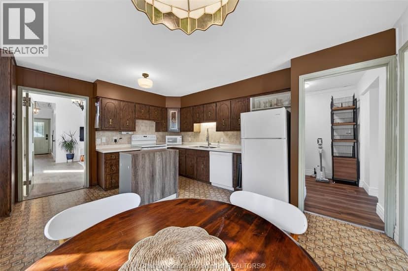 45 Oxley DRIVE — photo 11 of 40