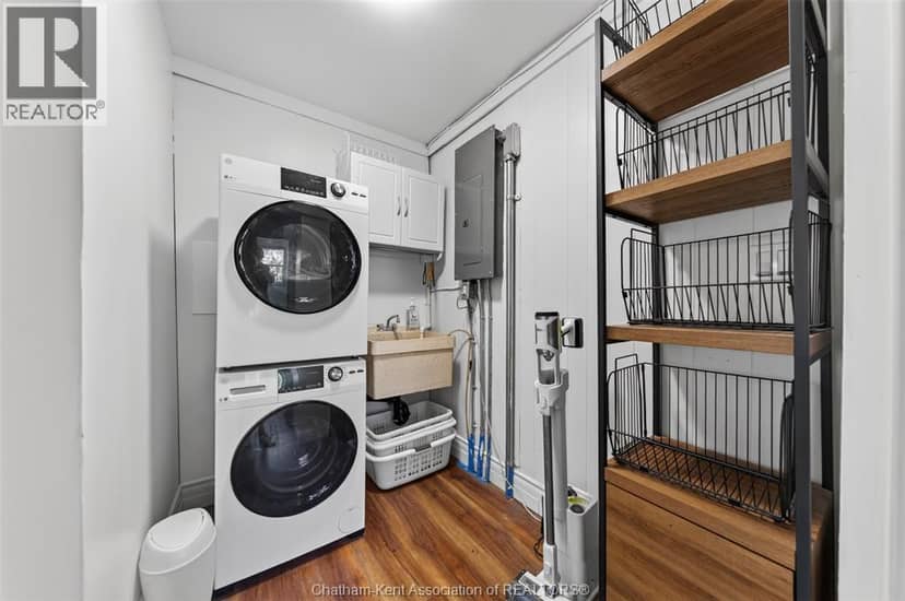 45 Oxley DRIVE — photo 15 of 40
