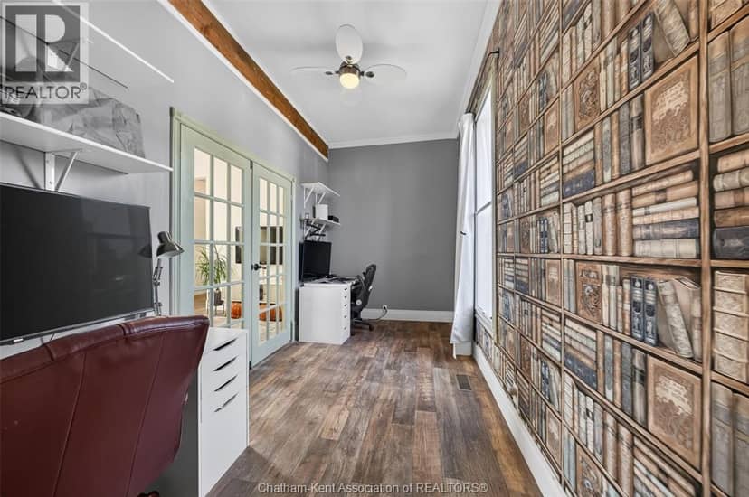 45 Oxley DRIVE — photo 18 of 40