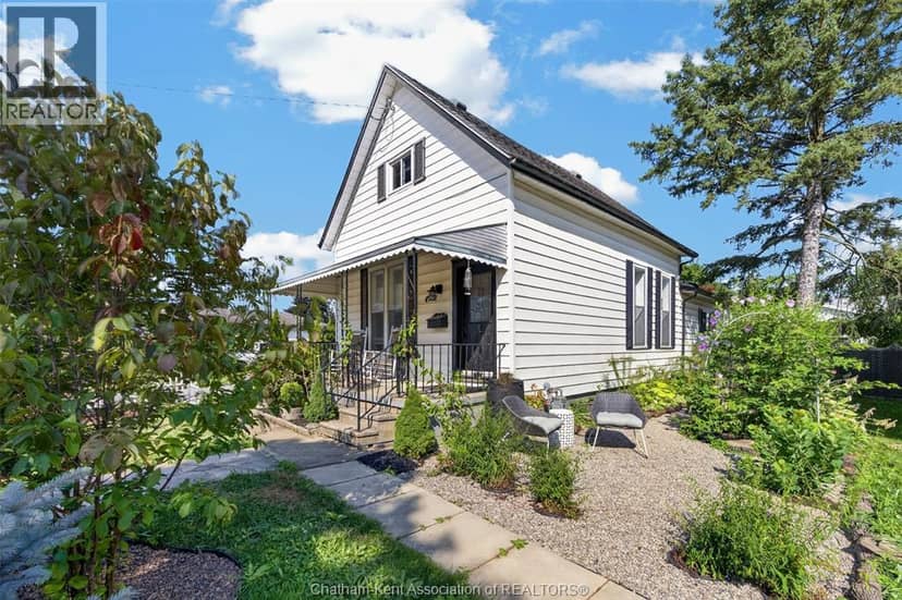 45 Oxley DRIVE — photo 2 of 40