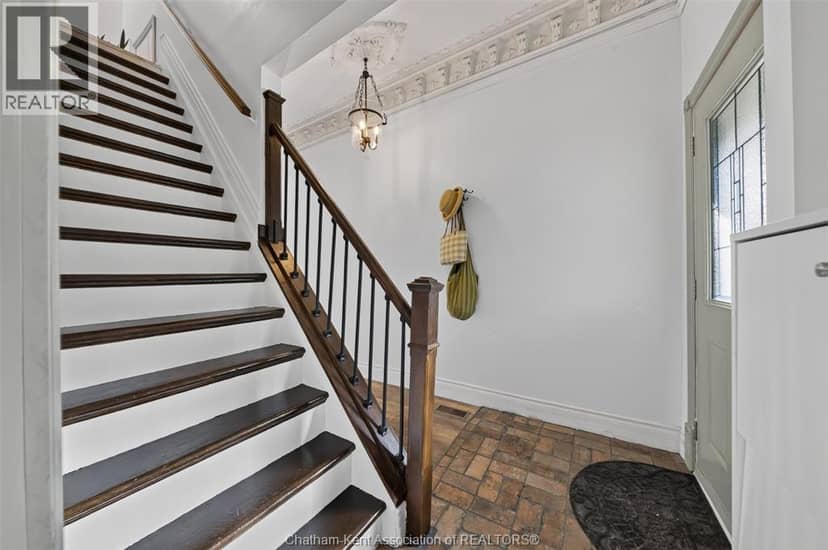 45 Oxley DRIVE — photo 21 of 40