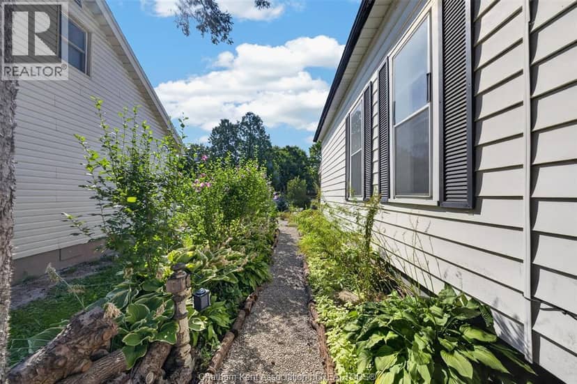 45 Oxley DRIVE — photo 33 of 40