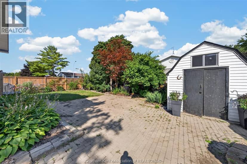 45 Oxley DRIVE — photo 36 of 40