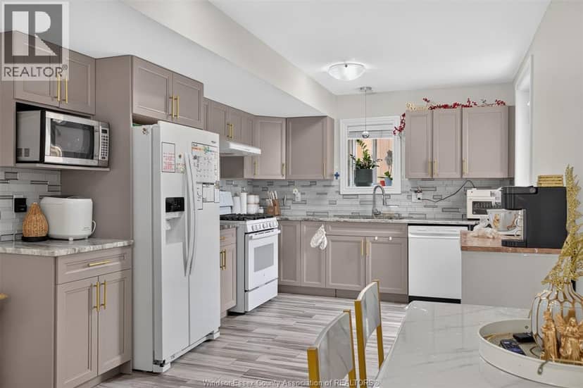 1267 Eastlawn Avenue — photo 34 of 40