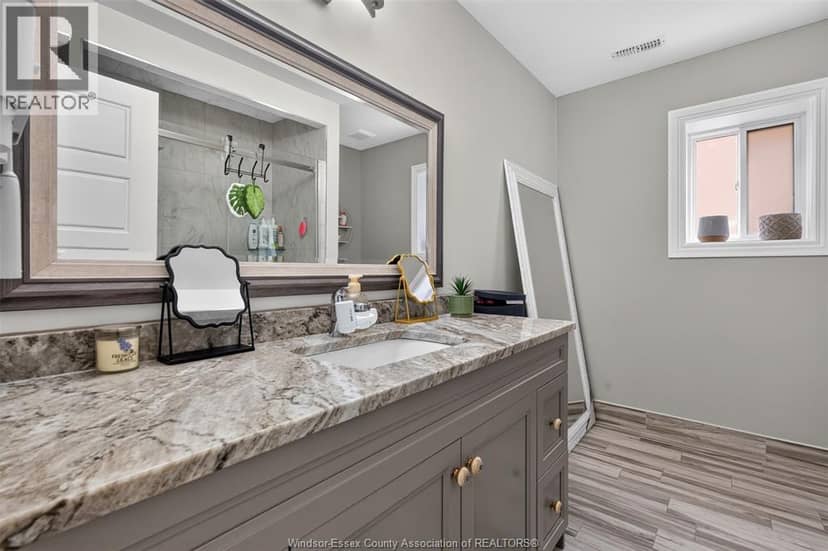 1267 Eastlawn Avenue — photo 37 of 40