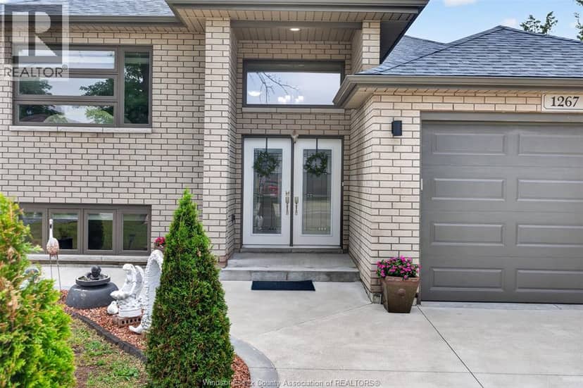 1267 Eastlawn Avenue — photo 4 of 40
