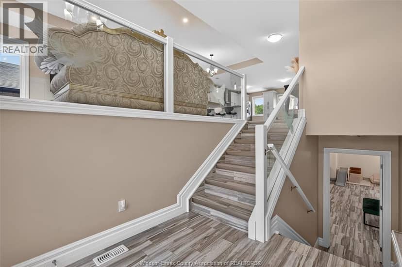 1267 Eastlawn Avenue — photo 5 of 40