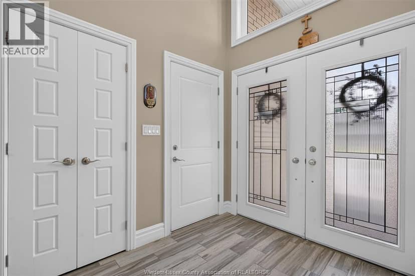 1267 Eastlawn Avenue — photo 6 of 40