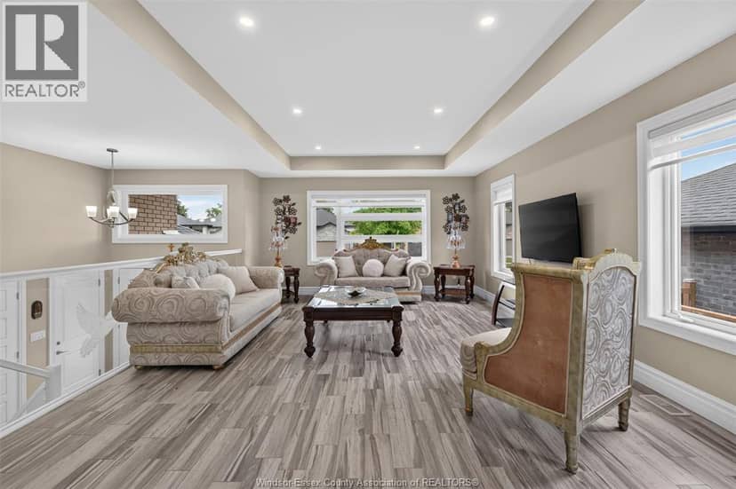 1267 Eastlawn Avenue — photo 8 of 40