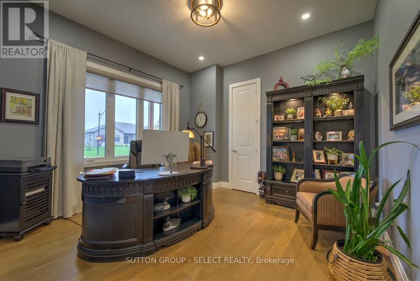 276 Hazelton Lane — photo 12 of 40