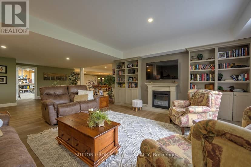 276 Hazelton Lane — photo 38 of 40