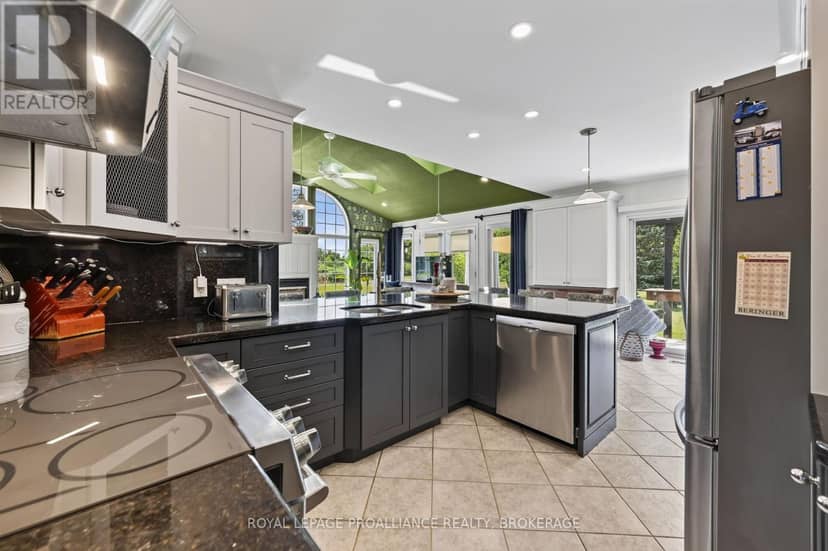 3335 Four Seasons Drive — photo 11 of 40