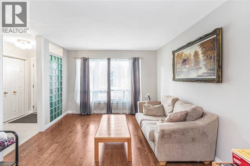 28 RIVERDALE Drive — photo 5 of 20