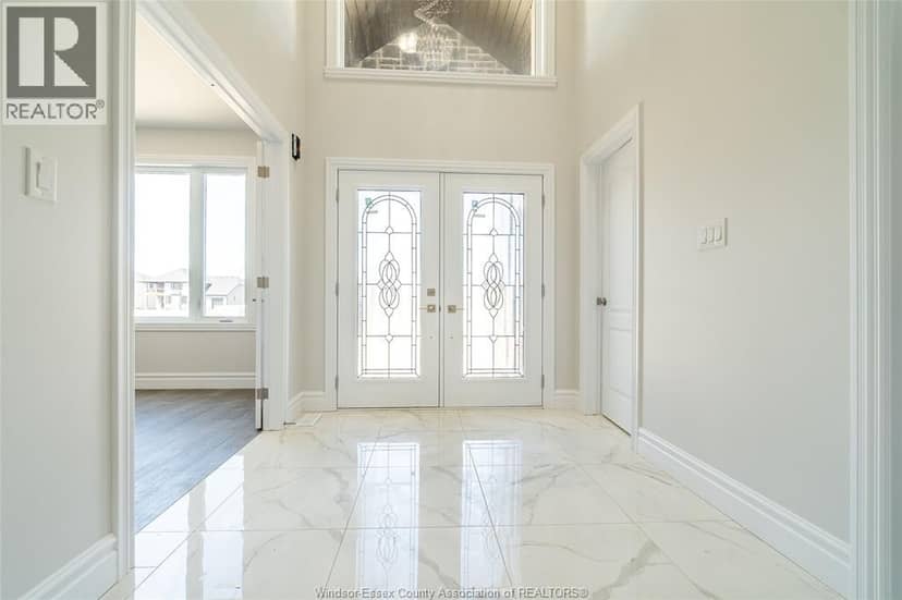 189 Whelan Drive — photo 2 of 12