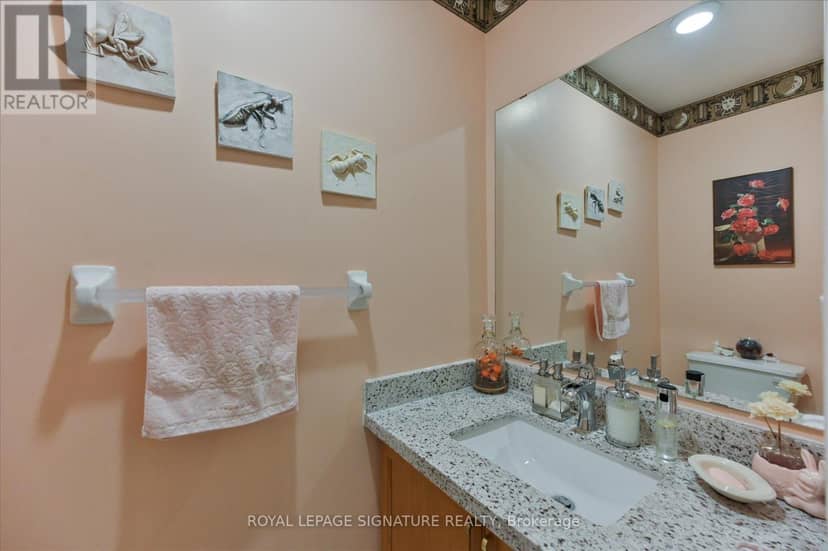 5481 Palmerston Crescent — photo 24 of 40