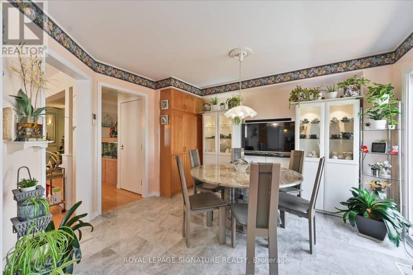 5481 Palmerston Crescent — photo 16 of 40