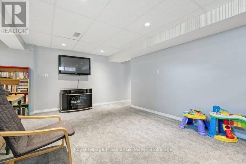 14 Parker Drive — photo 32 of 40