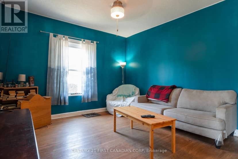 157 Adelaide Street — photo 8 of 25