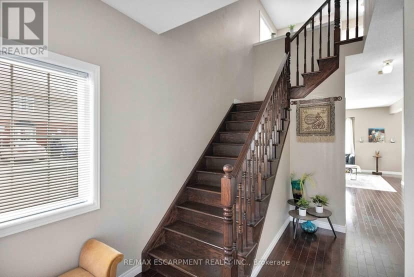 8 - 232 Stonehenge Drive — photo 7 of 40