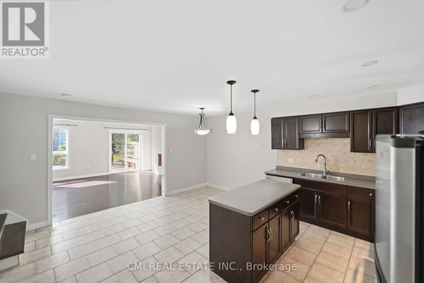 40 - 105 Bard Boulevard — photo 13 of 40