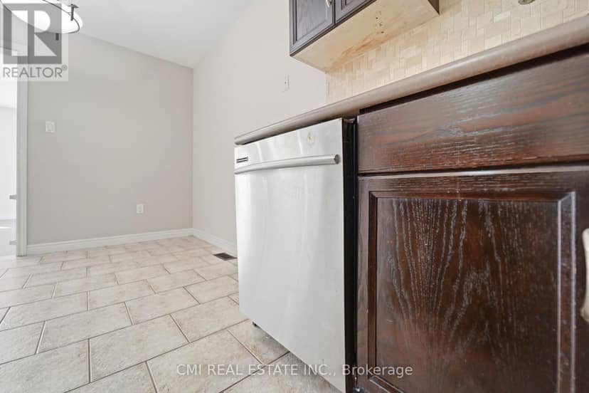 40 - 105 Bard Boulevard — photo 15 of 40