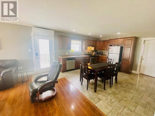 35 Parkman Drive — photo 8 of 22