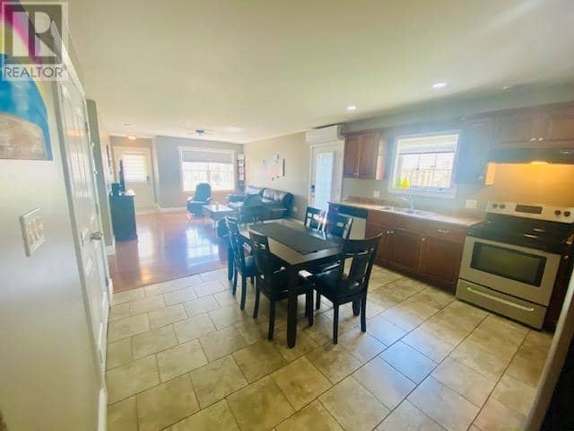 35 Parkman Drive — photo 10 of 22