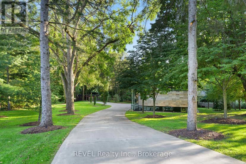 250 Canboro Road — photo 3 of 40