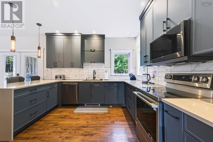 27 Bree Lane — photo 11 of 40