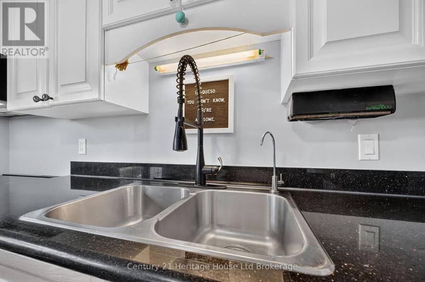 7 - 43 Blandford Street — photo 11 of 32
