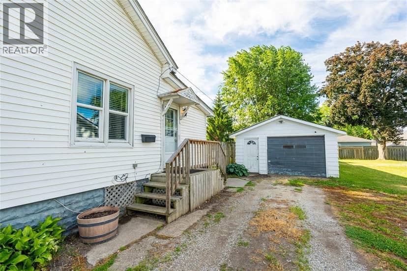 223 King STREET — photo 3 of 36