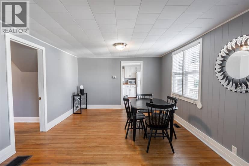 223 King STREET — photo 7 of 36