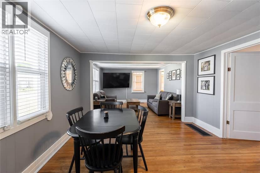 223 King STREET — photo 9 of 36