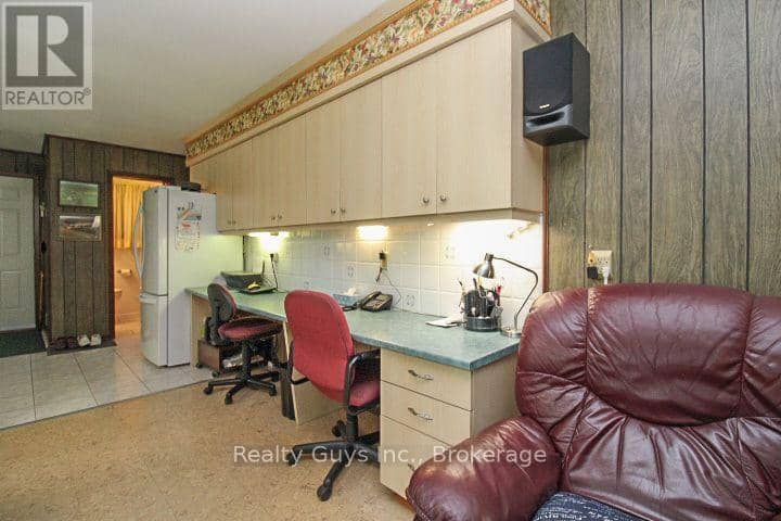2356 Deer Bay Road — photo 33 of 40