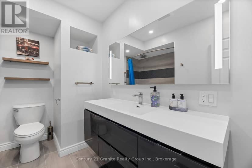 692 Ewing Street — photo 16 of 37
