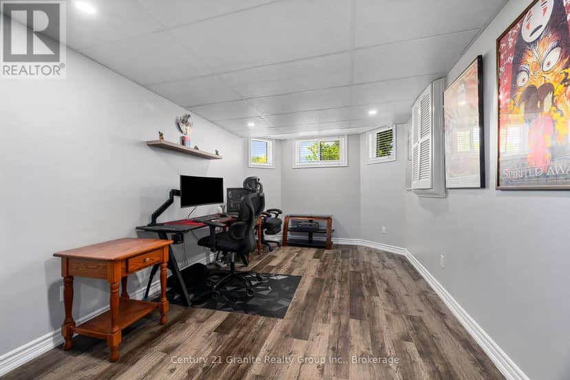 692 Ewing Street — photo 24 of 37