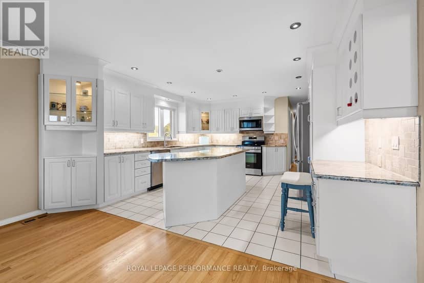 1436 Notre Dame Street — photo 16 of 40