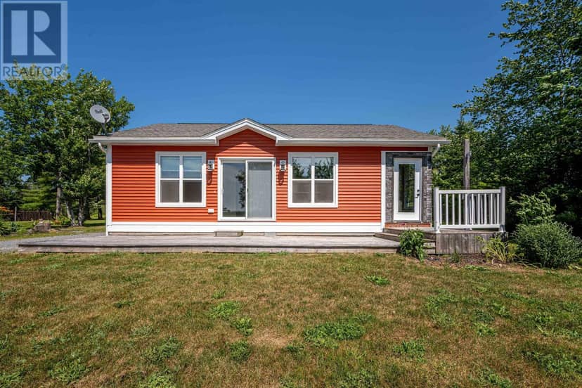 60 Long Lake Road, East Uniacke, photo 3