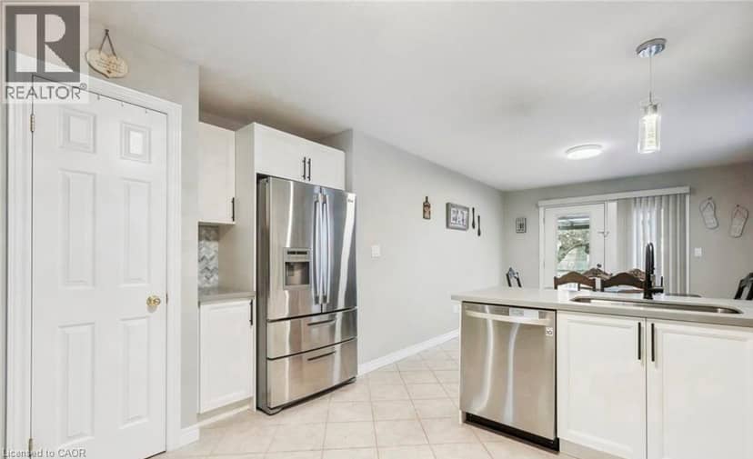 996 BEACH Boulevard — photo 9 of 27