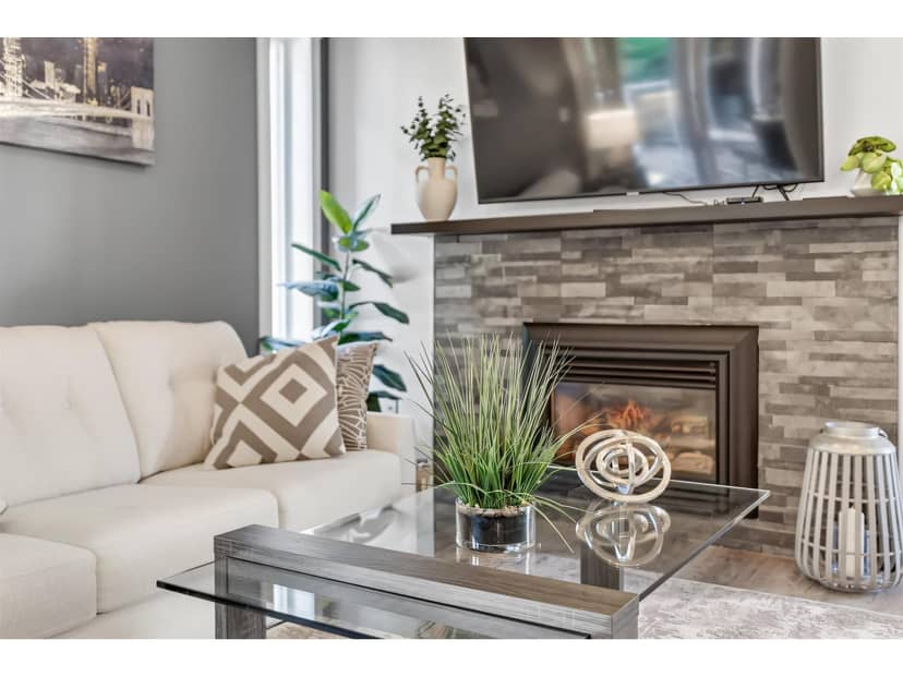 105 15717 MARINE DRIVE, White Rock