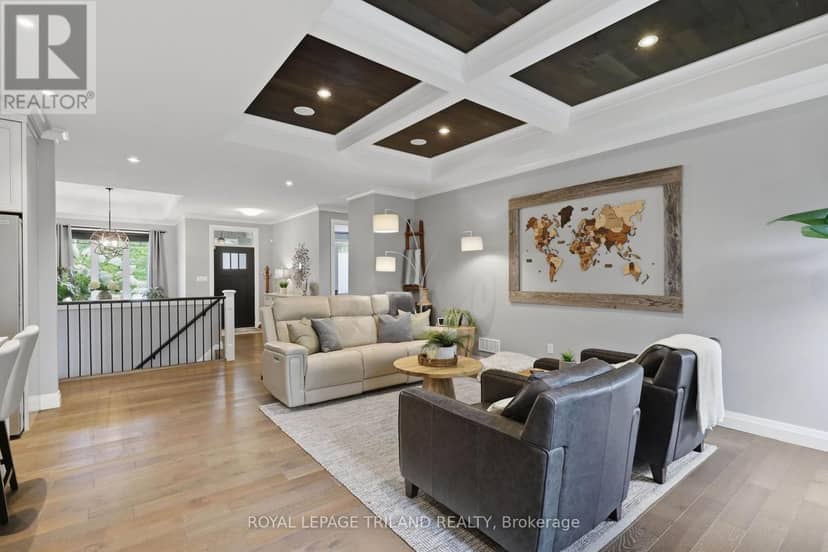 57 Caverhill Crescent — photo 10 of 40