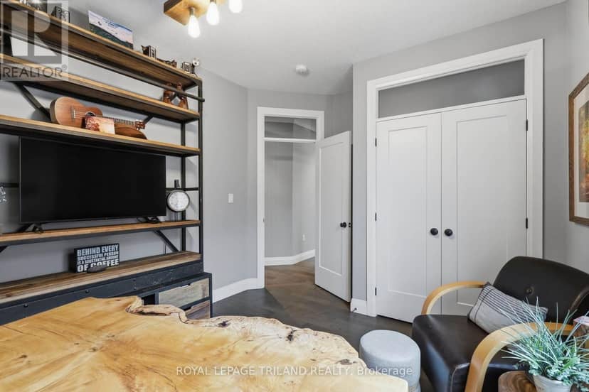 57 Caverhill Crescent — photo 23 of 40
